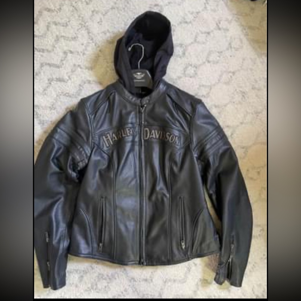 Women’s Harley Davidson leather jacket - L
